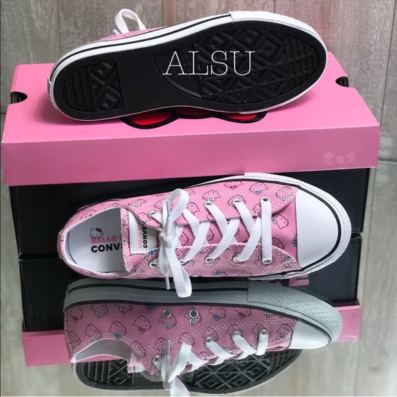 Converse& Hello Kitty Ctas OX 38F Prism Pink Kid’s - Picture 6 of 8